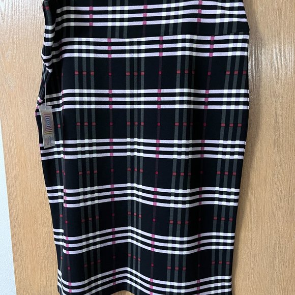 LuLaRoe Cassie Pencil Skirt 2xl or 22-24 - Picture 3 of 3